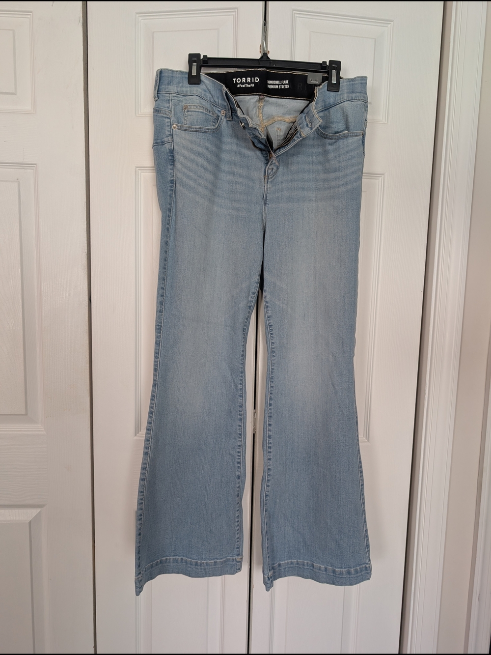 NWT Bombshell Flare Jeans